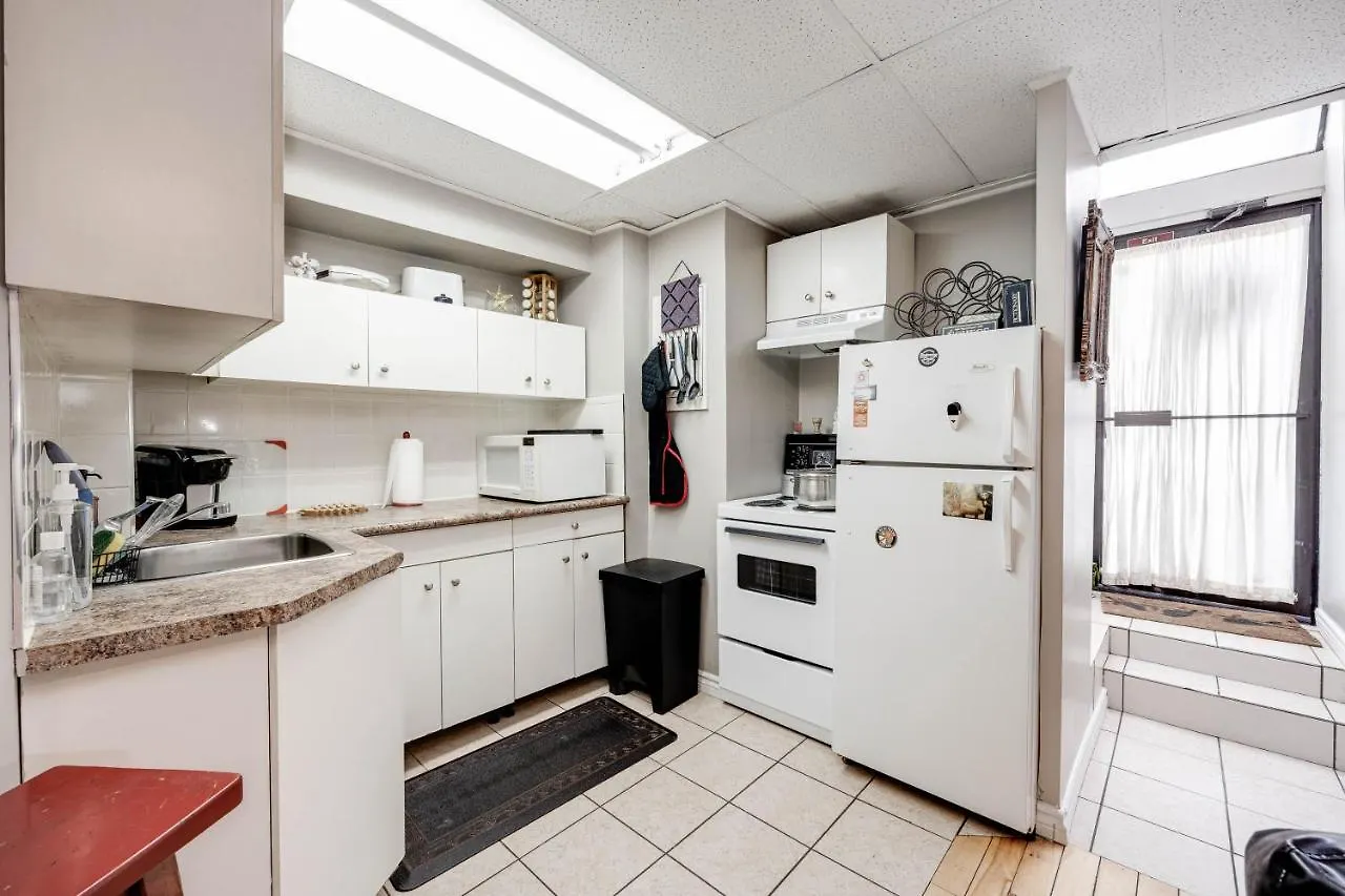 Cute 2-Bedroom Caverna Toronto