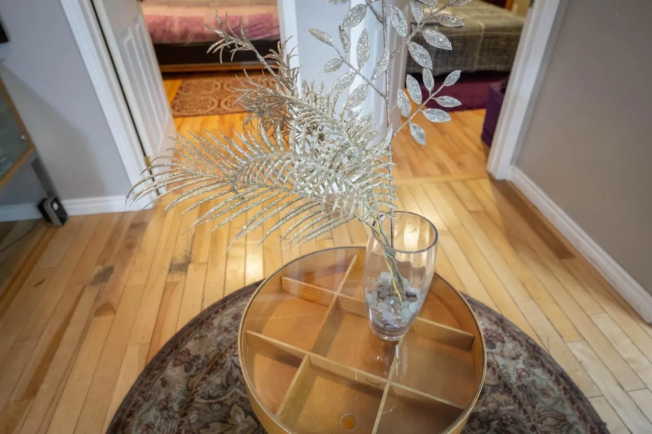 Cute 2-Bedroom Caverna Toronto Canada