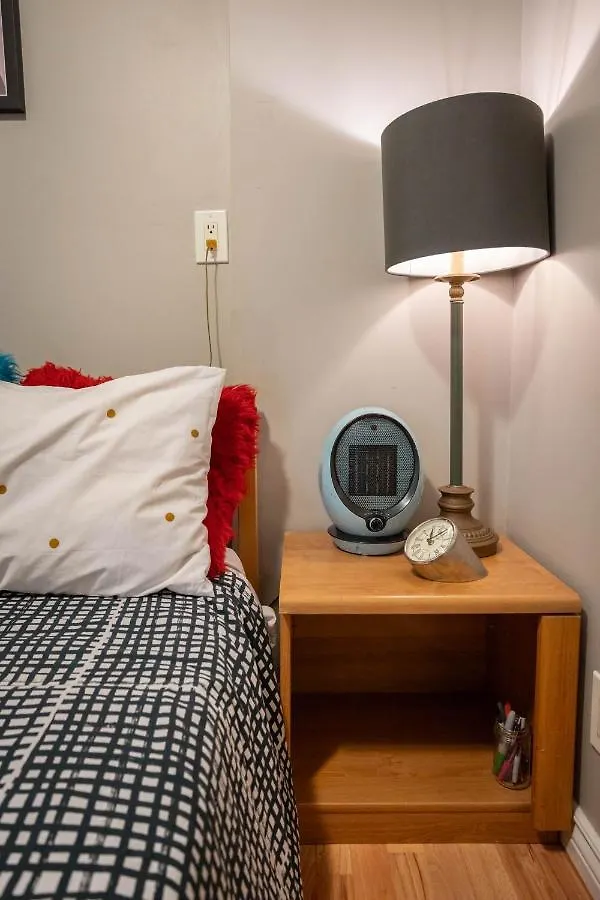 Cute 2-Bedroom Caverna Toronto Apartment
