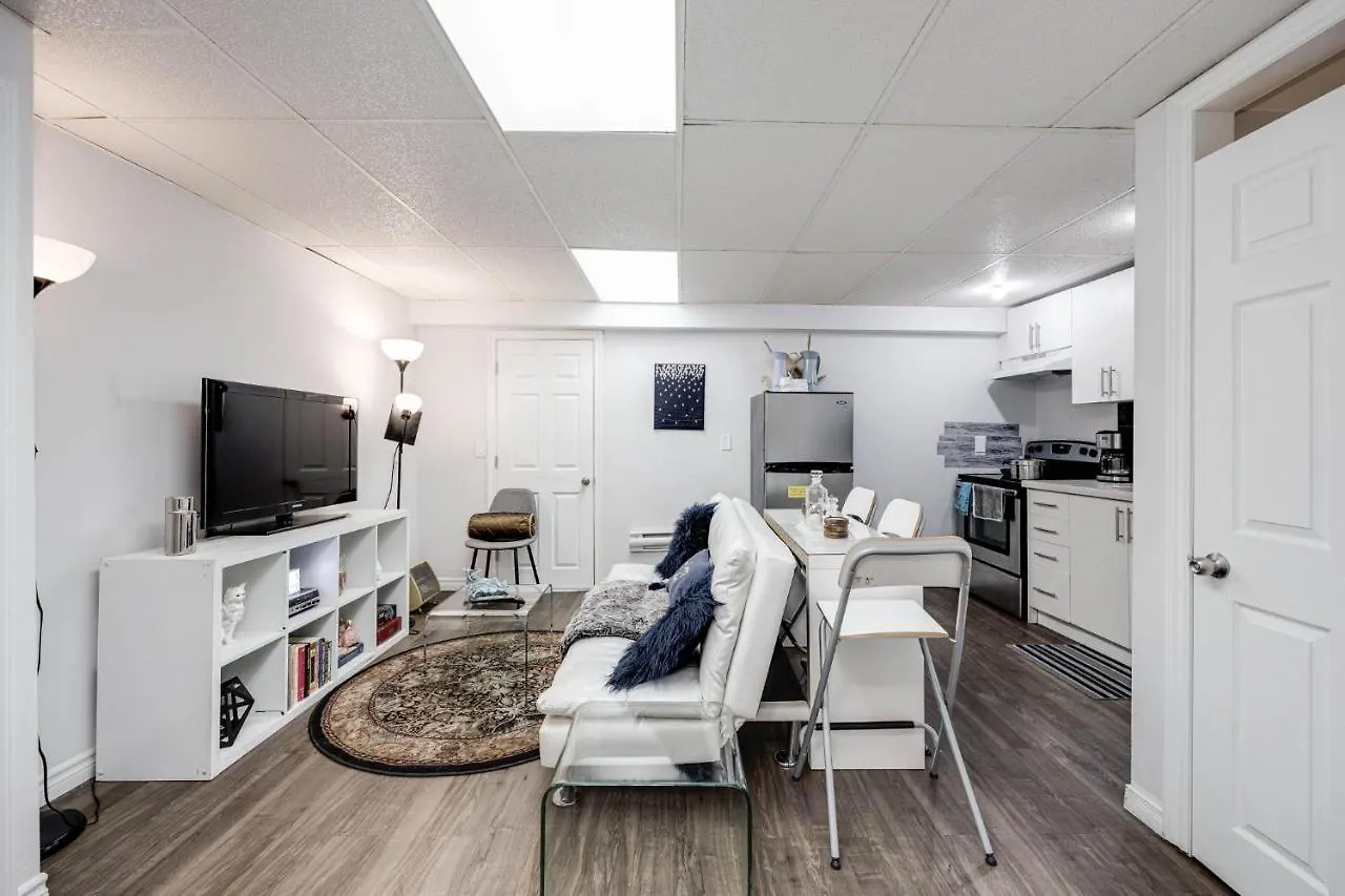 Cute 2-Bedroom Caverna Toronto Canada