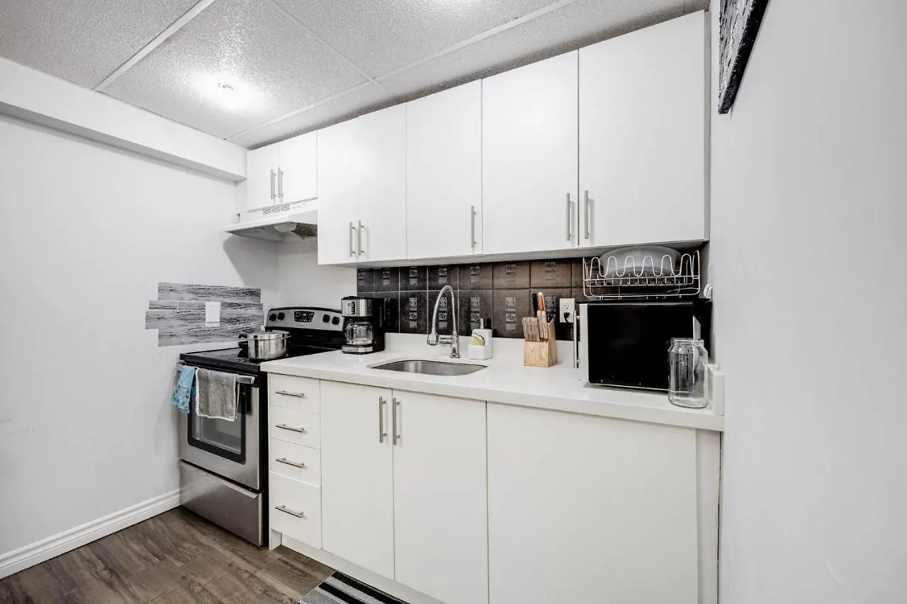 Cute 2-Bedroom Caverna Toronto Apartment