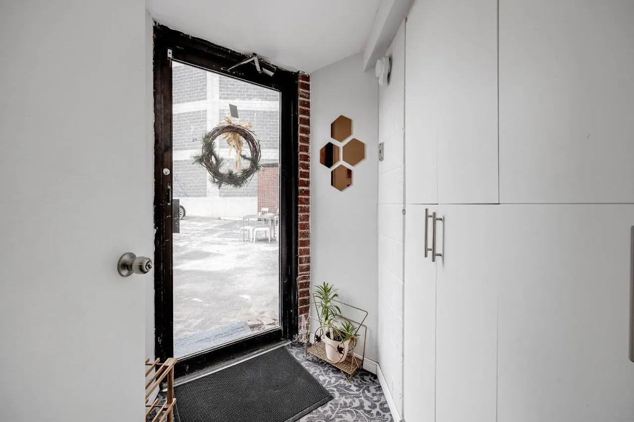 Cute 2-Bedroom Caverna Toronto