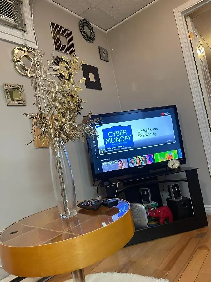 Cute 2-Bedroom Caverna Toronto Apartment