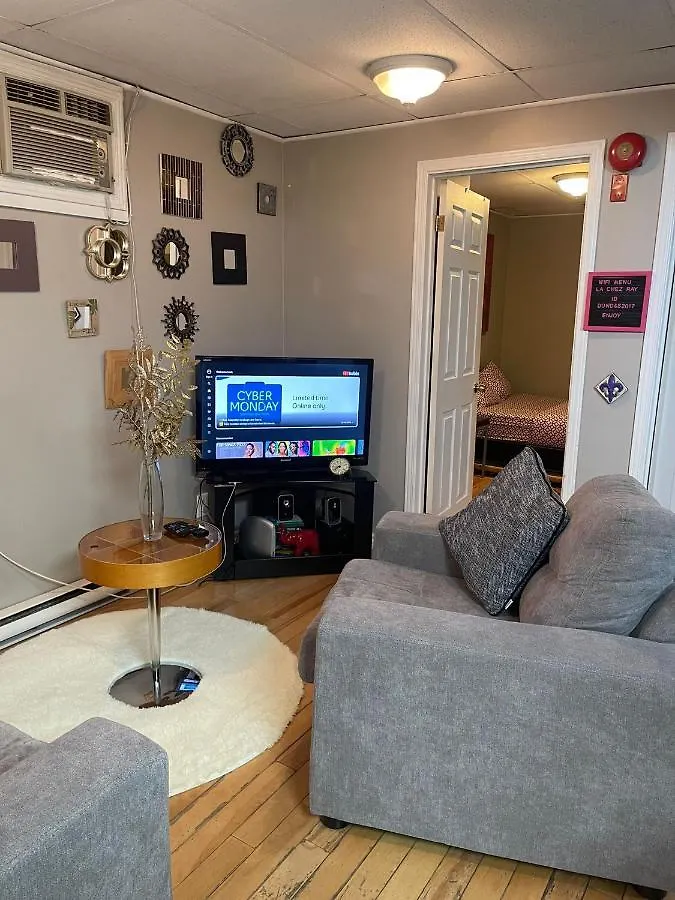 Cute 2-Bedroom Caverna Toronto 0*,  Canada