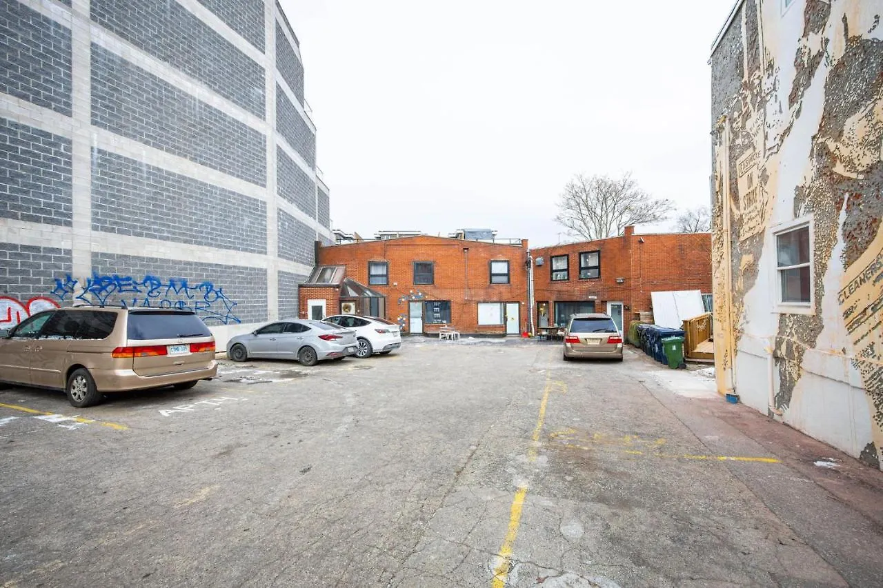 Cute 2-Bedroom Caverna Toronto